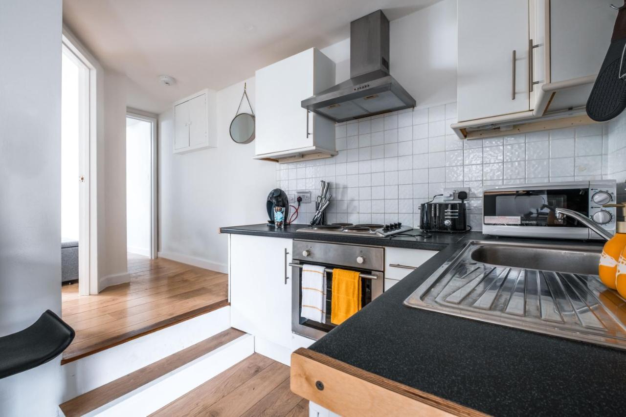 Cosy Flat In Free Parking Area, Next To Bus Stop ブライトン エクステリア 写真