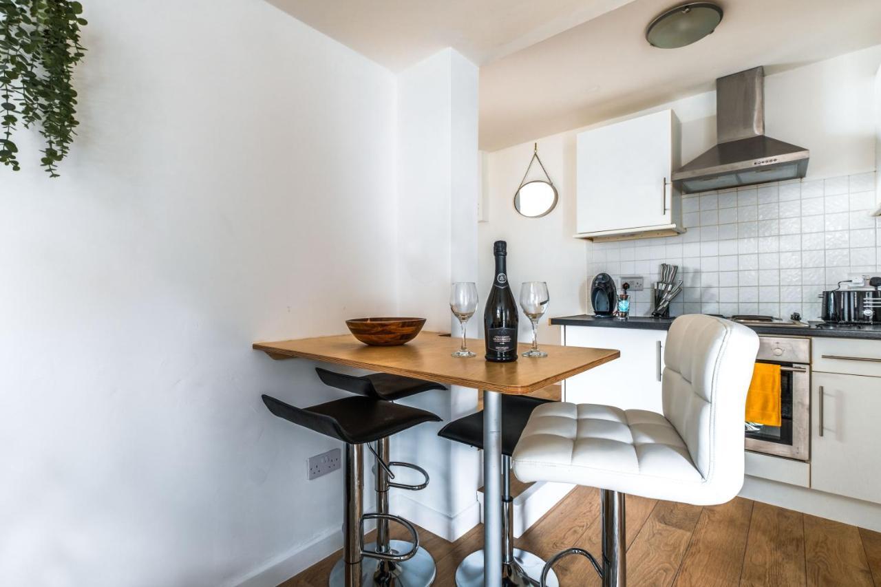 Cosy Flat In Free Parking Area, Next To Bus Stop ブライトン エクステリア 写真